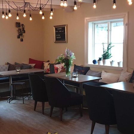 Strandterrassen Hostel Granna Bagian luar foto