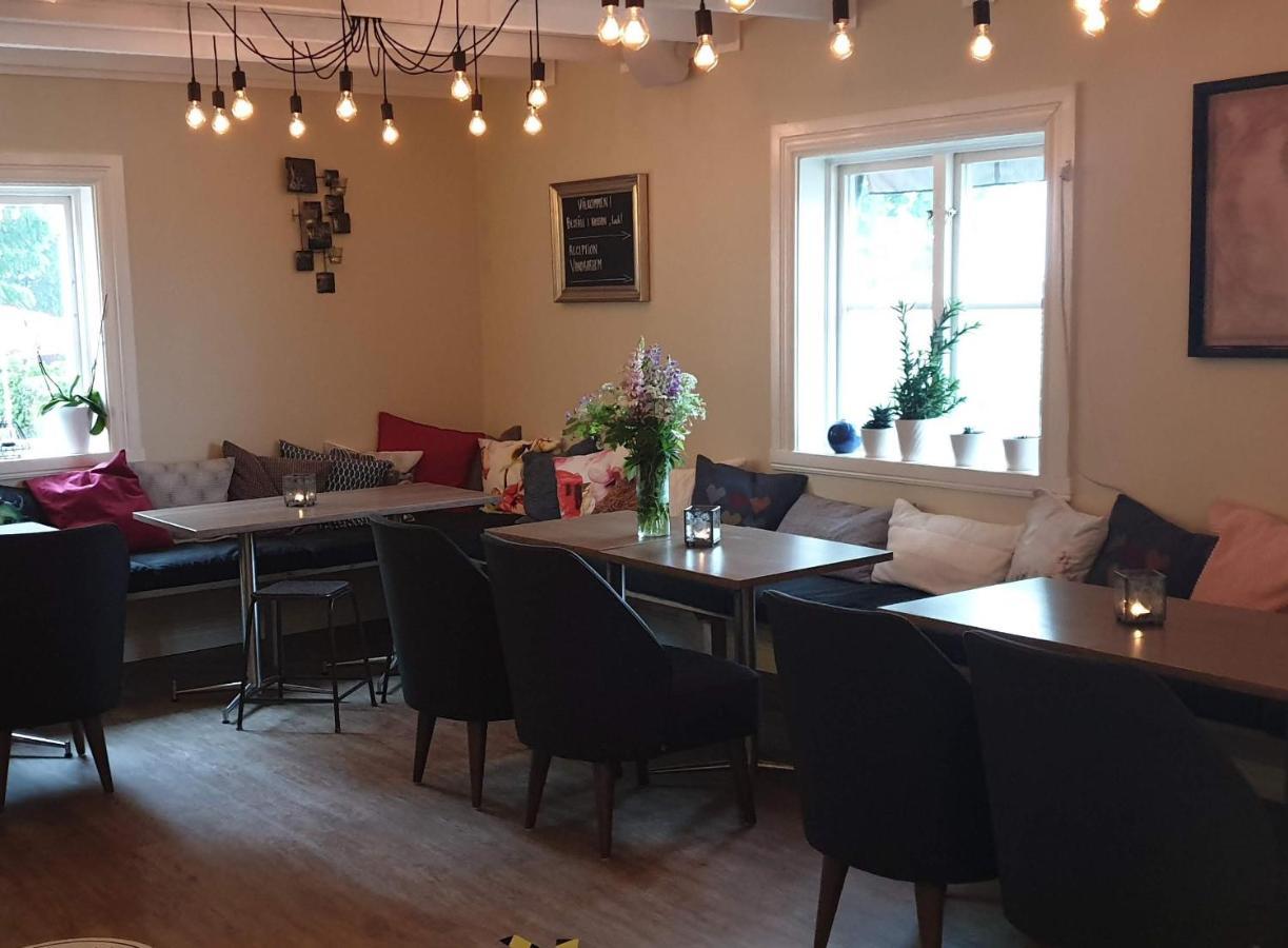 Strandterrassen Hostel Granna Bagian luar foto