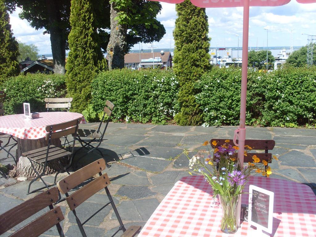 Strandterrassen Hostel Granna Bagian luar foto