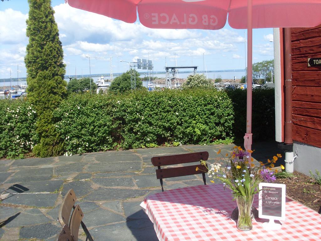 Strandterrassen Hostel Granna Bagian luar foto