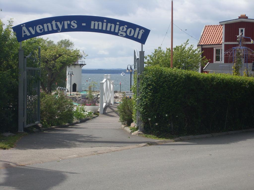 Strandterrassen Hostel Granna Bagian luar foto