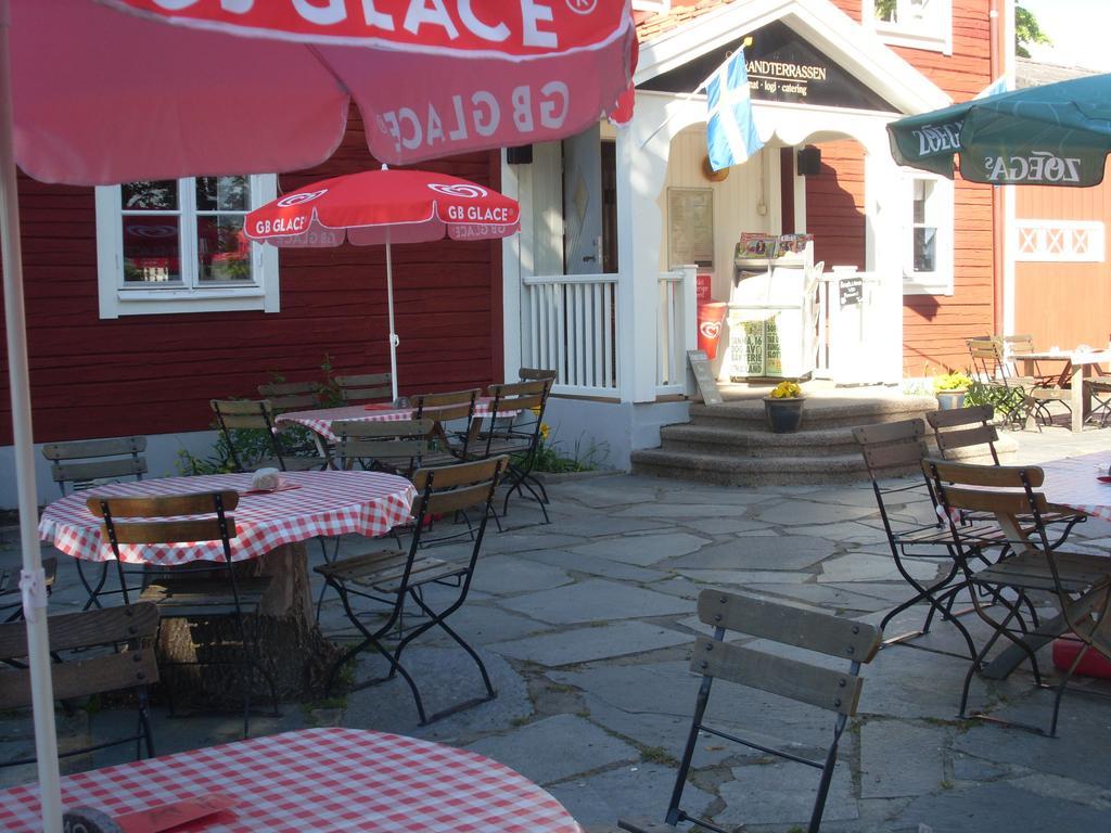 Strandterrassen Hostel Granna Bagian luar foto
