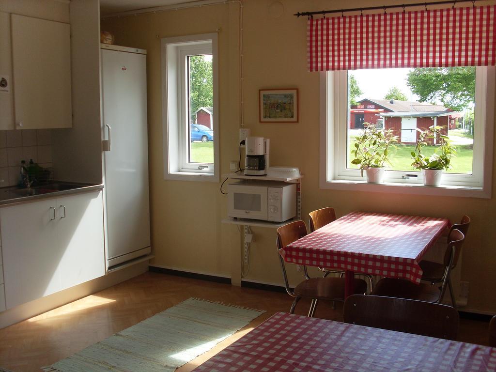 Strandterrassen Hostel Granna Bagian luar foto