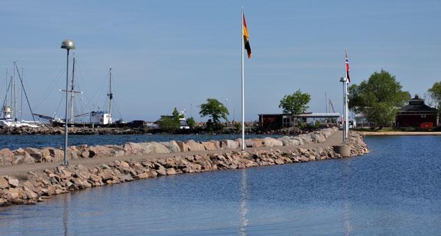 Strandterrassen Hostel Granna Bagian luar foto